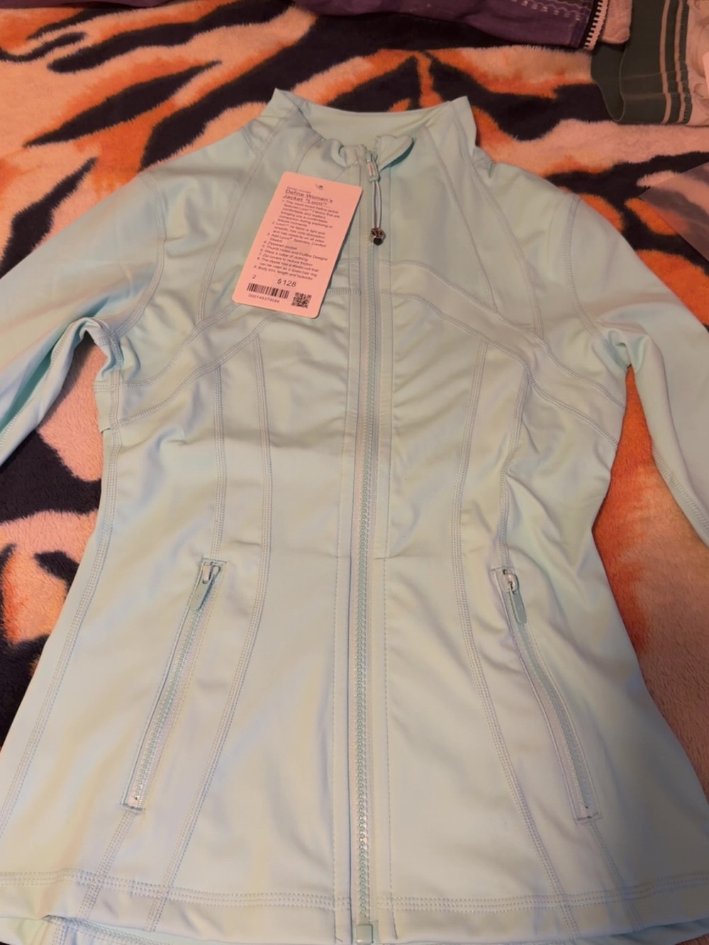 Ideal mint lululemon jacket❄️😍